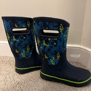 Blue/green Camo BOGS